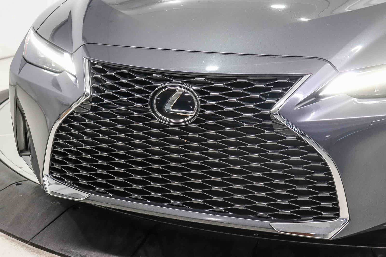 Used 2023 Lexus IS 300 w/ Comfort Package RWD image 8