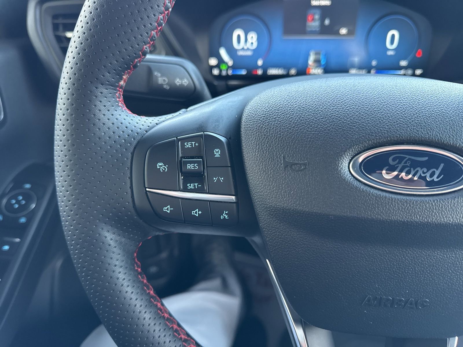 Certified 2024 Ford Escape ST-Line Select w/ Tech Pack #2 image 28