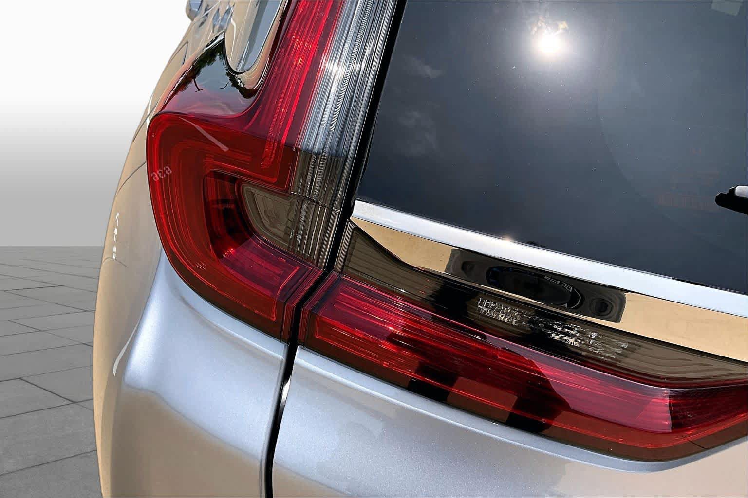 Used 2021 Honda CR-V Touring image 29