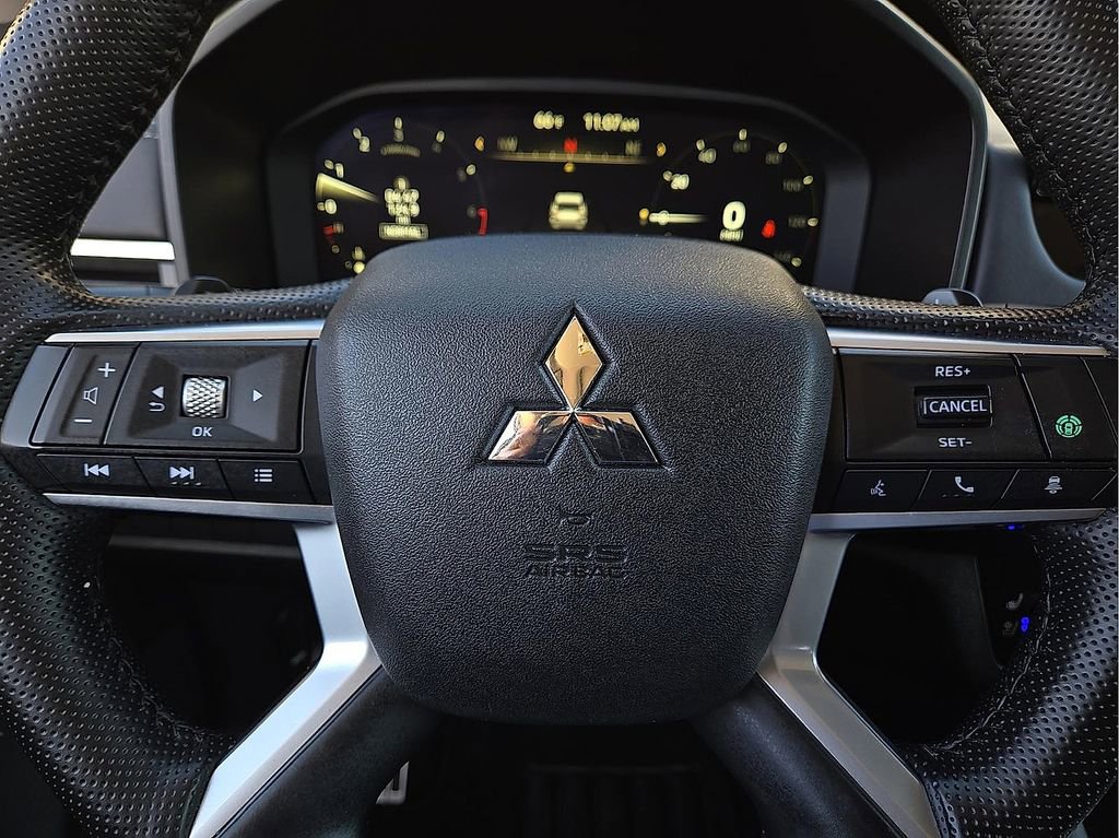Used 2025 Mitsubishi Outlander SEL image 20