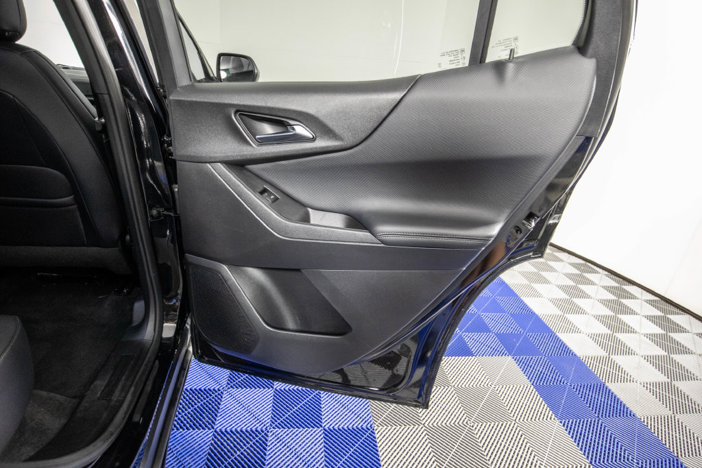 Used 2026 Chevrolet Equinox LT w/ Convenience Package II FWD image 17