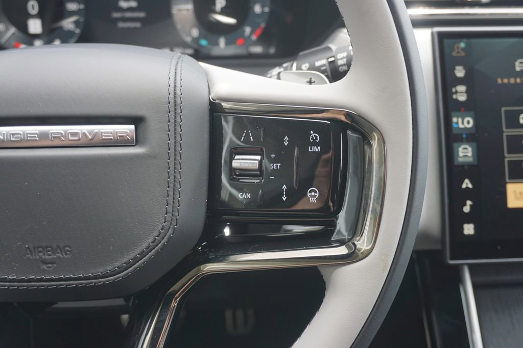 New 2026 Land Rover Range Rover Velar Dynamic SE image 13