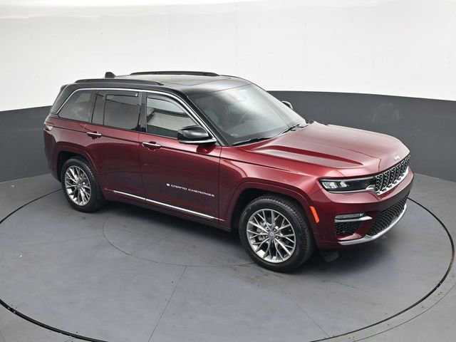 Used 2024 Jeep Grand Cherokee Summit AWD/4WD image 24