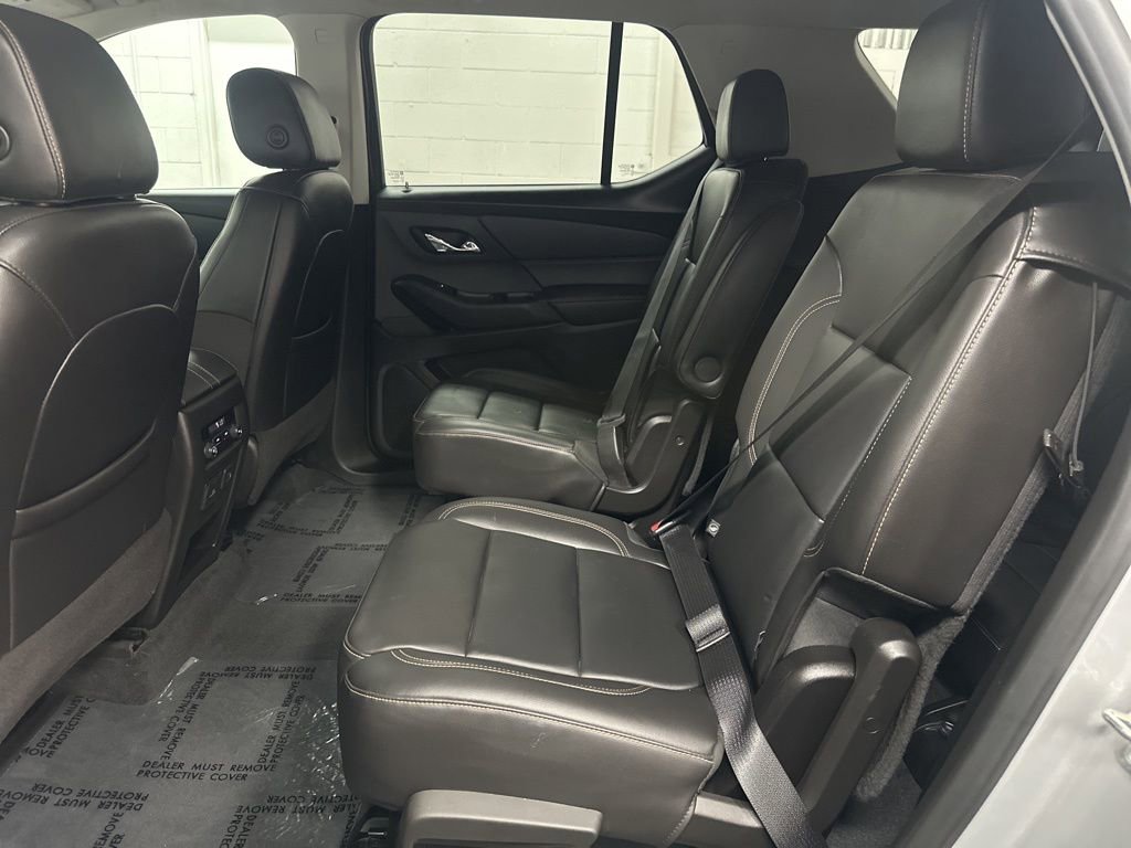 Used 2021 Chevrolet Traverse RS AWD/4WD image 38