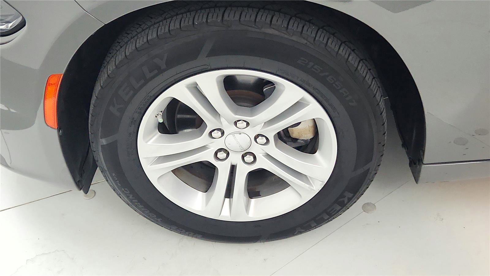 Used 2023 Dodge Charger SXT image 16