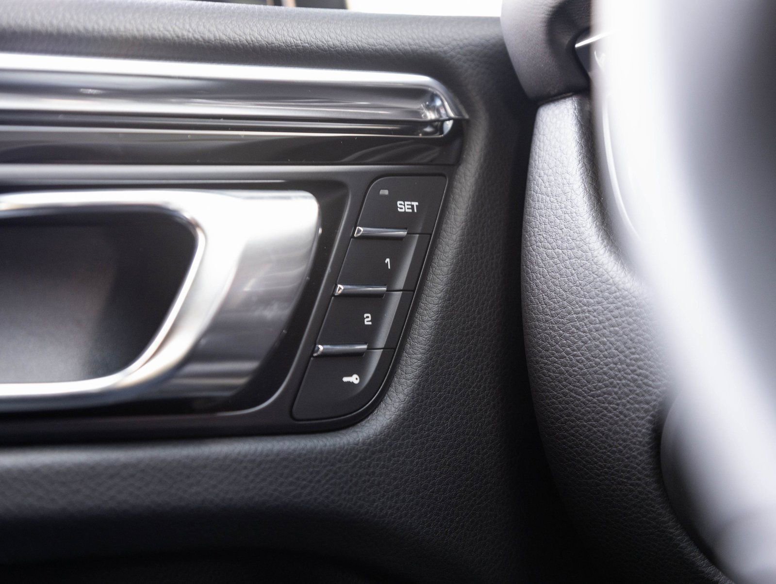 Certified 2026 Porsche Macan S image 18