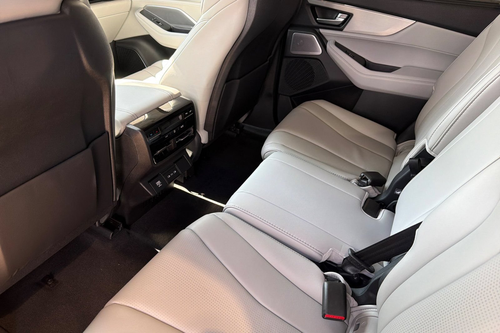 New 2026 Acura MDX w/ Technology Package AWD/4WD image 11
