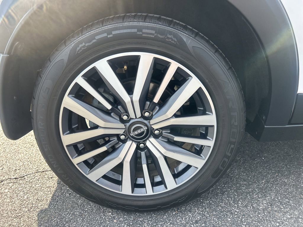 Used 2023 Nissan Kicks SV image 34