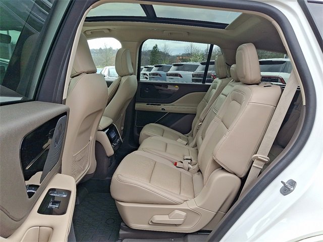 Used 2023 Lincoln Aviator Grand Touring w/ Equipment Group 301A image 10