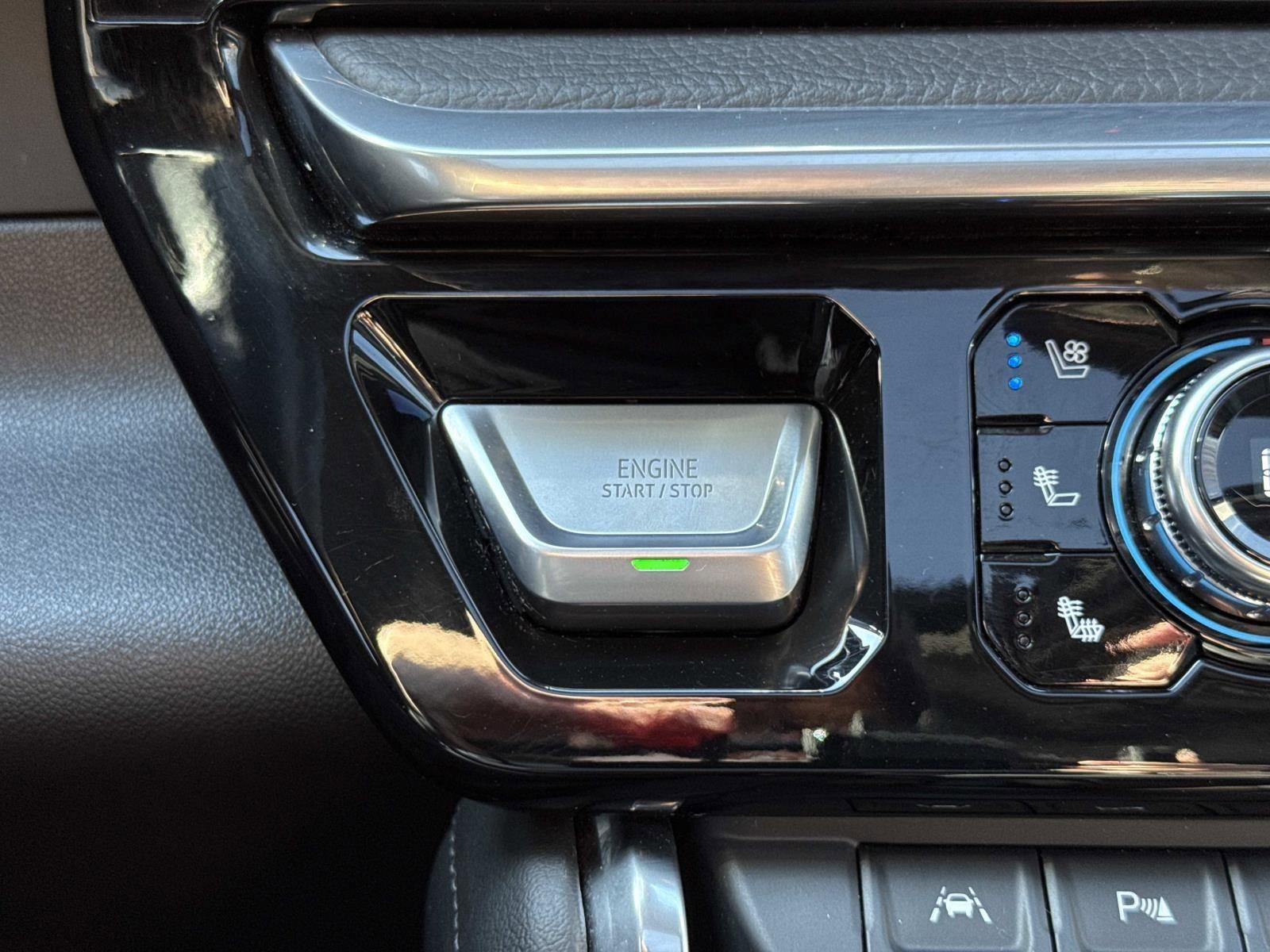 Used 2022 GMC Sierra 1500 Denali w/ Denali Reserve Package image 13