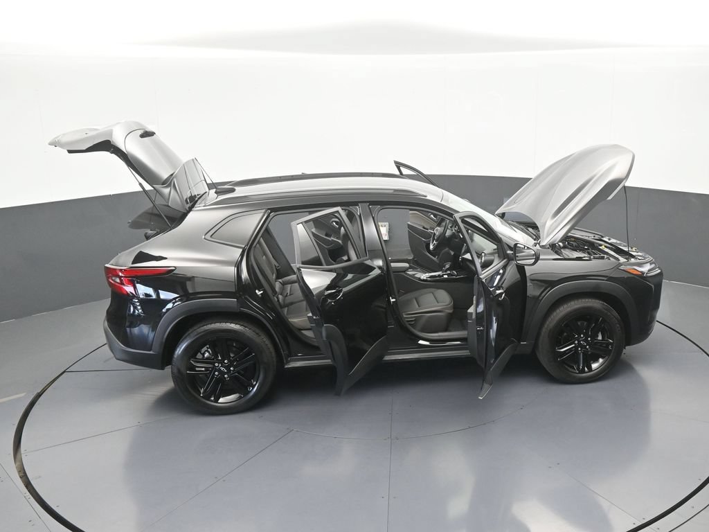 Used 2025 Chevrolet Trax ACTIV FWD image 67