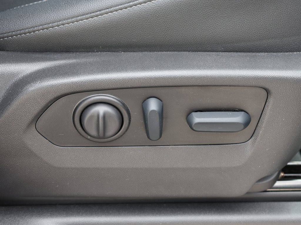 Used 2022 Chevrolet Silverado 2500 LTZ w/ LTZ Plus Package image 21