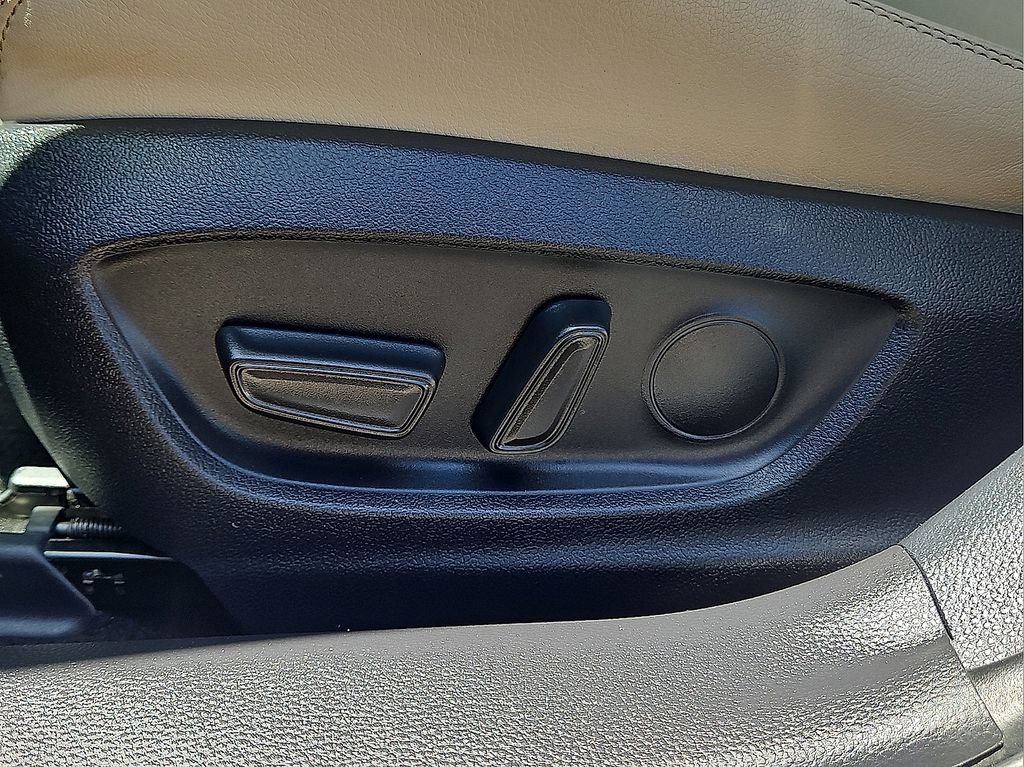 Used 2024 Toyota Corolla XLE FWD image 17
