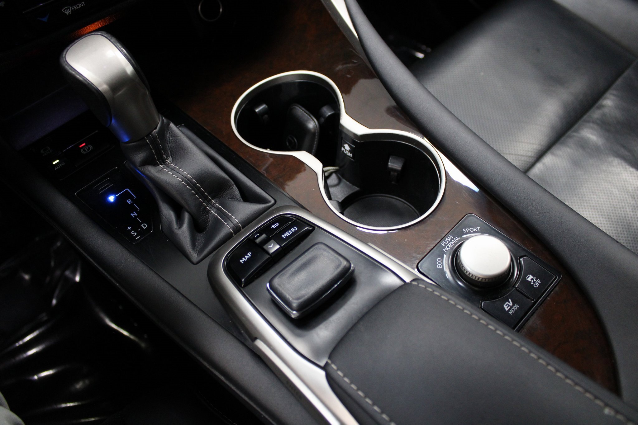 Used 2019 Lexus RX 450h AWD image 40