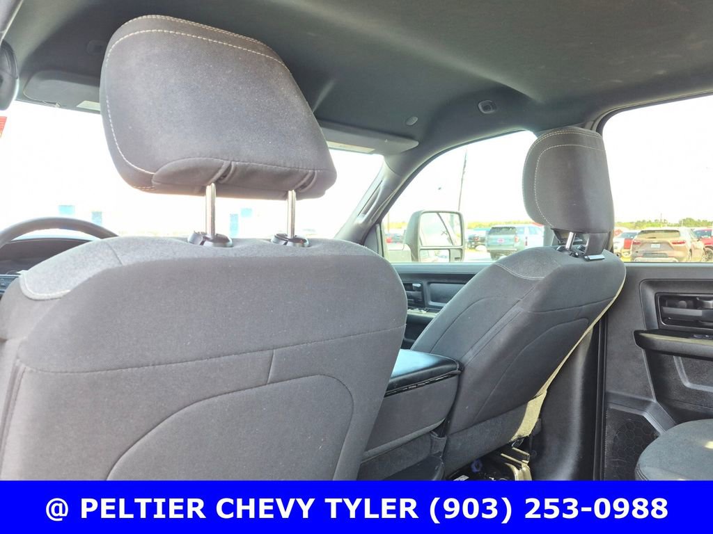 Used 2024 RAM 2500 Tradesman w/ Chrome Appearance Group image 34