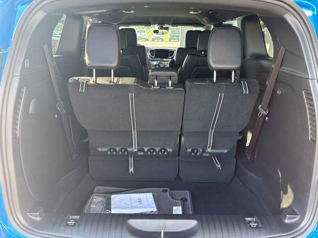 New 2027 Chrysler Pacifica Select FWD image 17