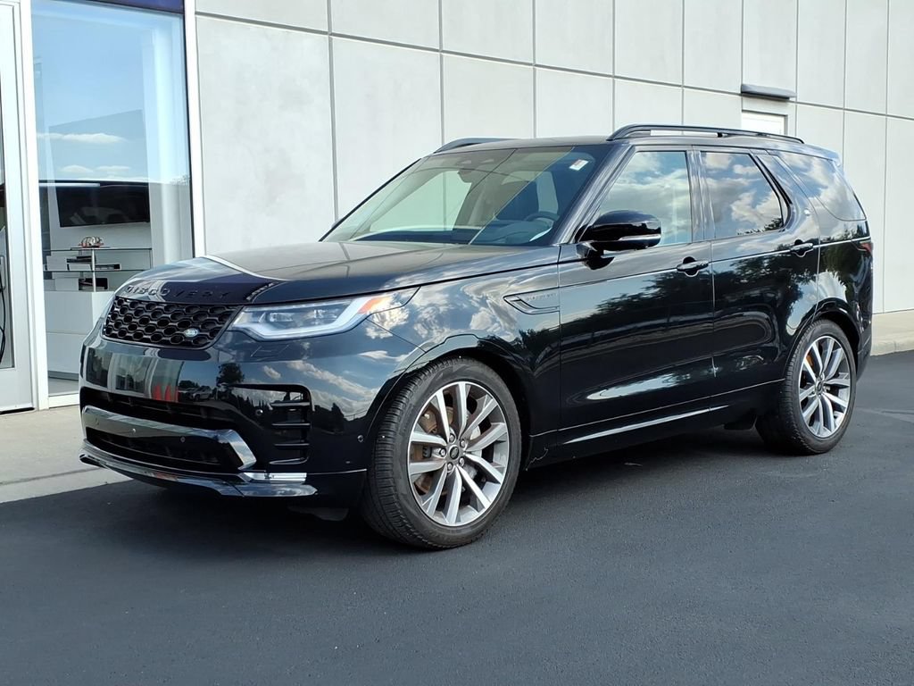 Certified 2025 Land Rover Discovery Dynamic SE AWD/4WD image 1