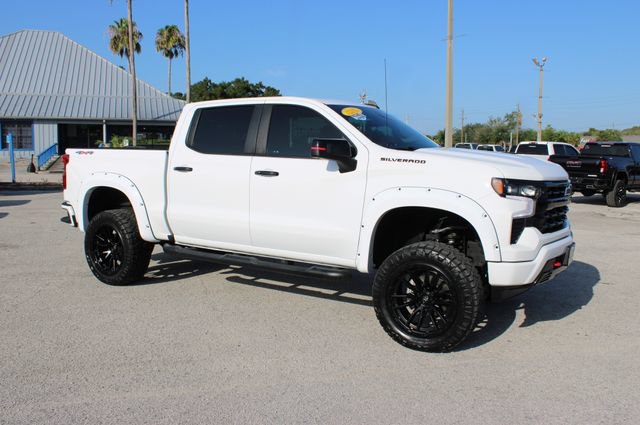 Used 2024 Chevrolet Silverado 1500 RST w/ Redline Edition AWD/4WD image 14