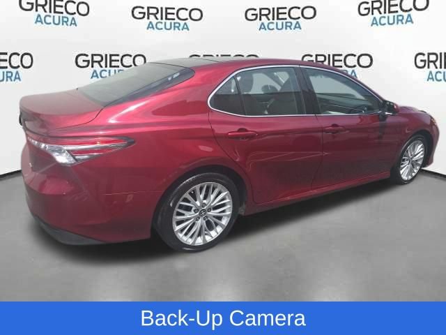 Used 2018 Toyota Camry XLE FWD image 7
