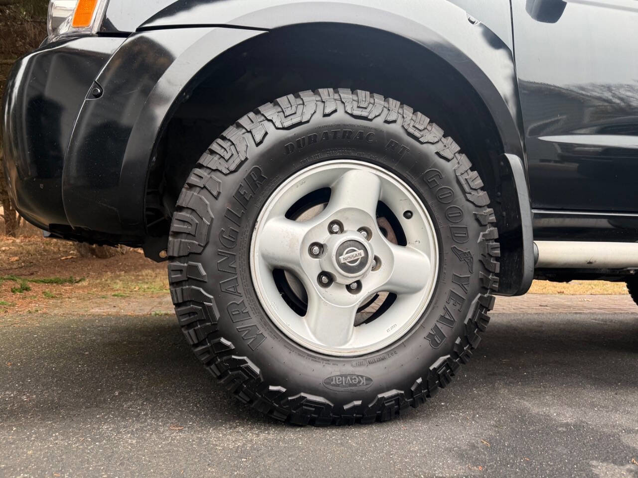 Used 2002 Nissan Frontier SE image 64