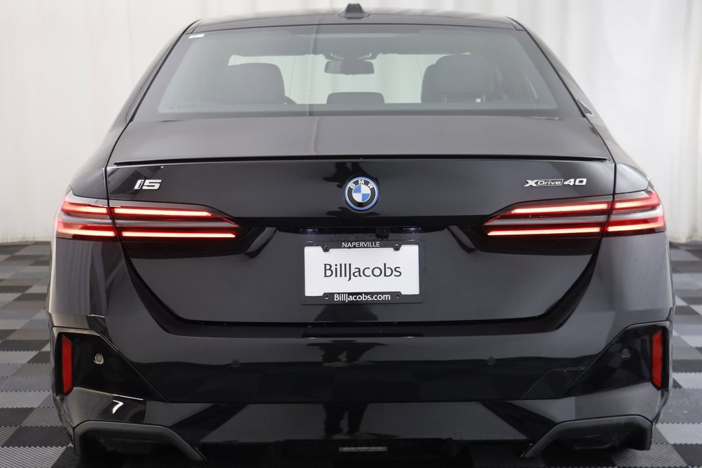 New 2026 BMW i5 eDrive40 w/ M Sport Package image 16