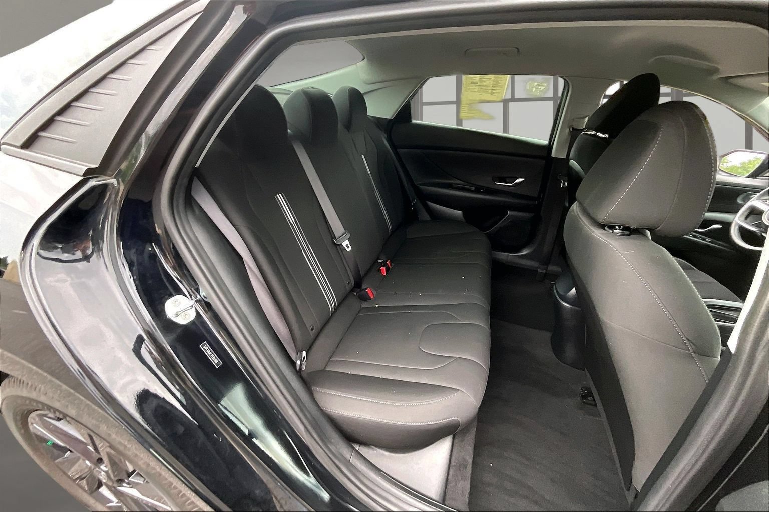 Used 2022 Hyundai Elantra SEL w/ Preferred Accessory Package FWD image 25