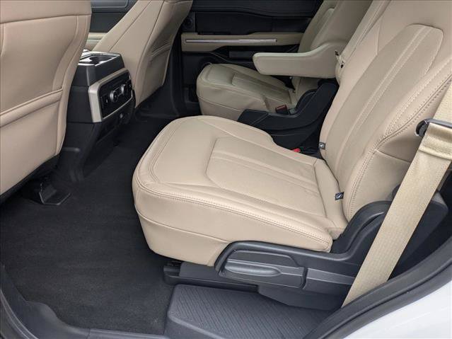 Used 2024 Ford Expedition Limited AWD/4WD image 17