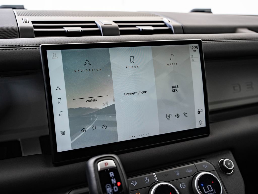 Used 2024 Land Rover Defender 130 S AWD/4WD image 34