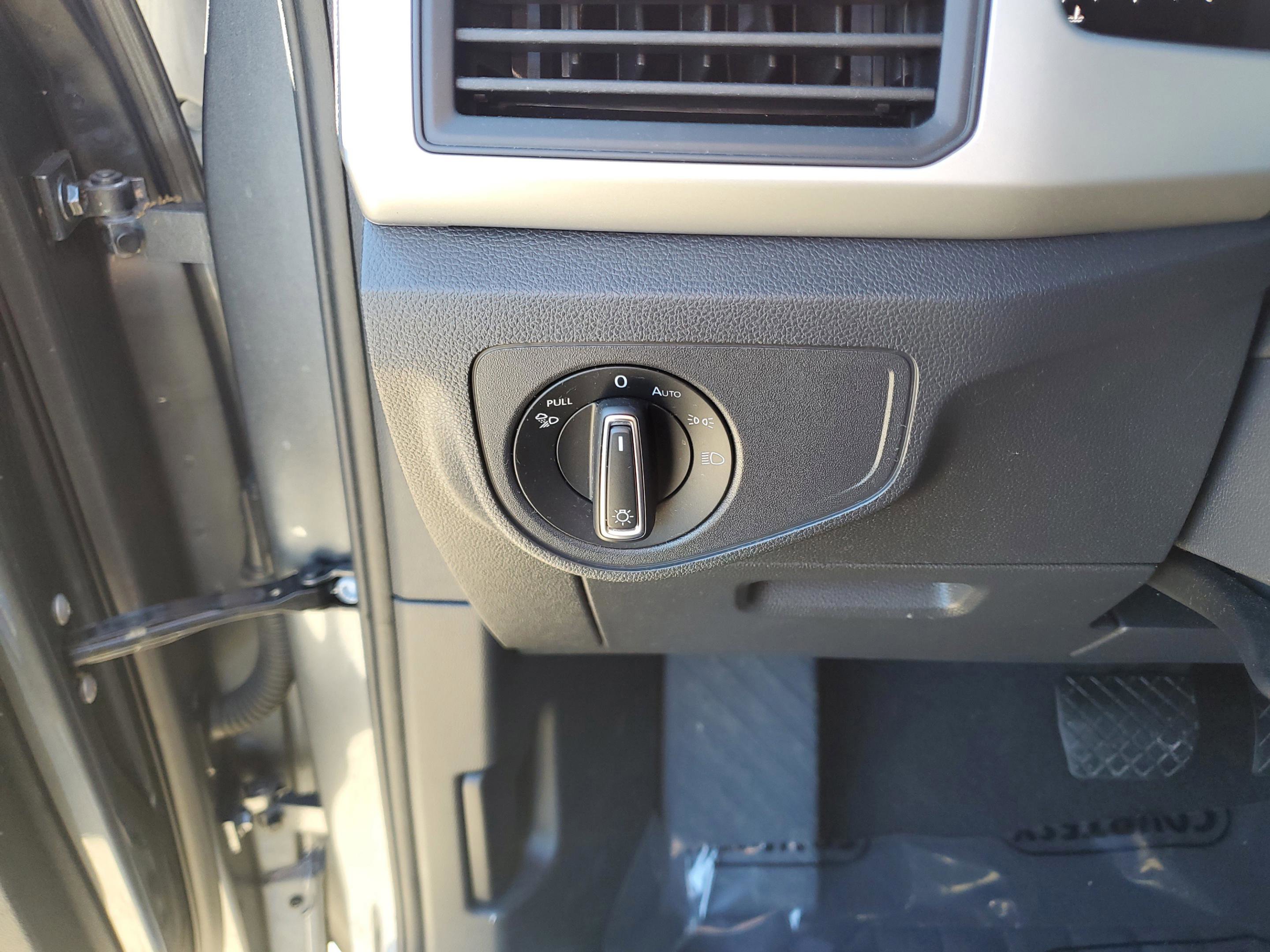 Used 2019 Volkswagen Atlas SEL image 30