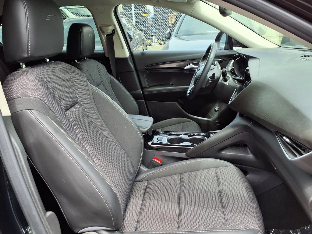 Certified 2023 Buick Envision Preferred w/ Sport Touring Package AWD/4WD image 23