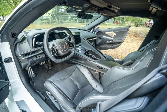 Used 2025 Chevrolet Corvette Stingray Preferred Cpe w/ Z51 Performance Package RWD image 20