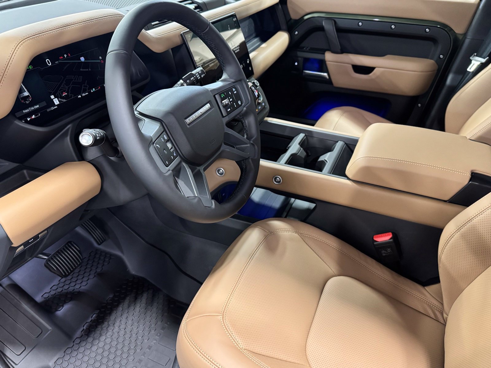 New 2026 Land Rover Defender 130 X-Dynamic SE AWD/4WD image 14