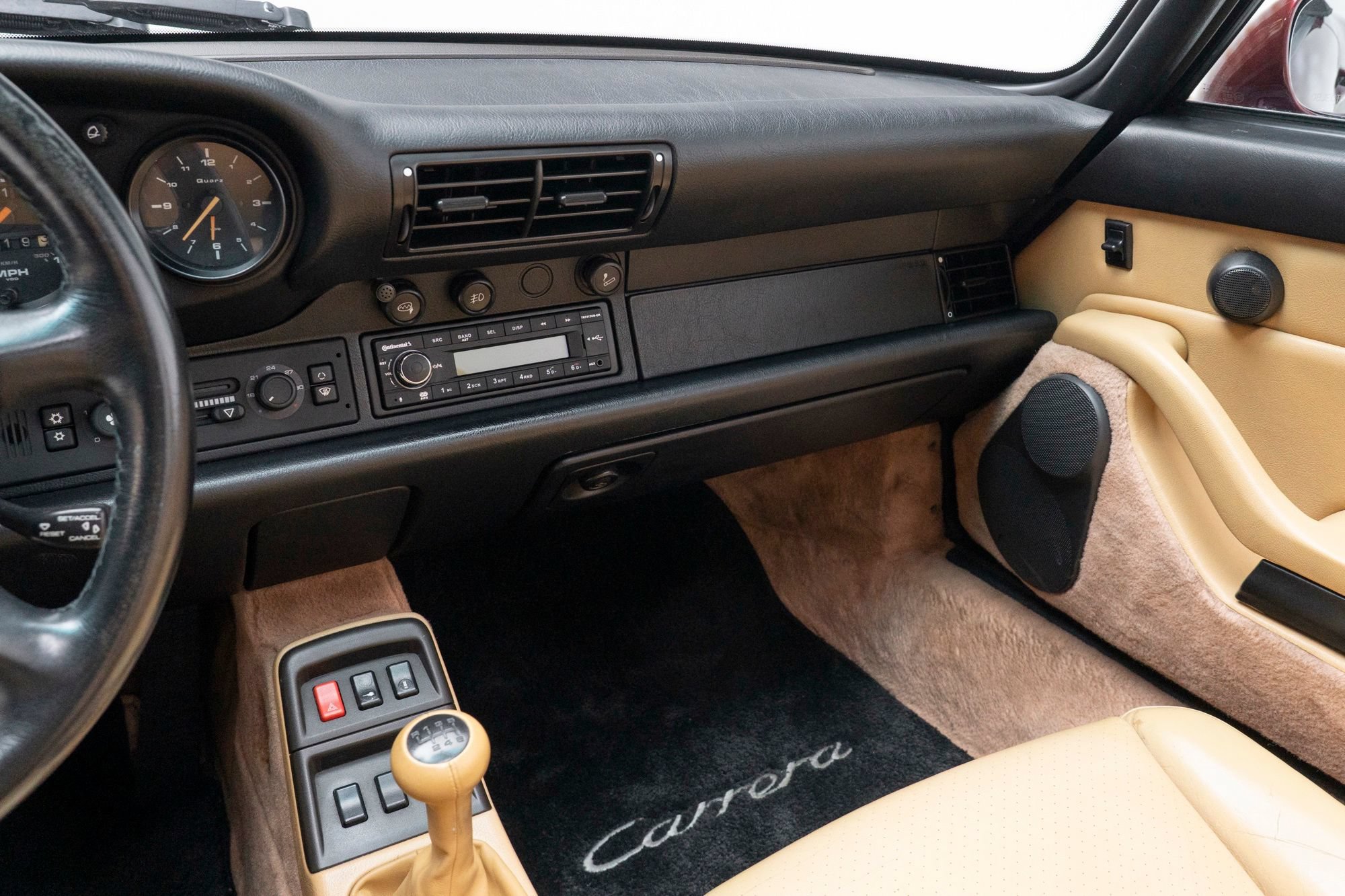 Used 1998 Porsche 911 Carrera RWD image 34