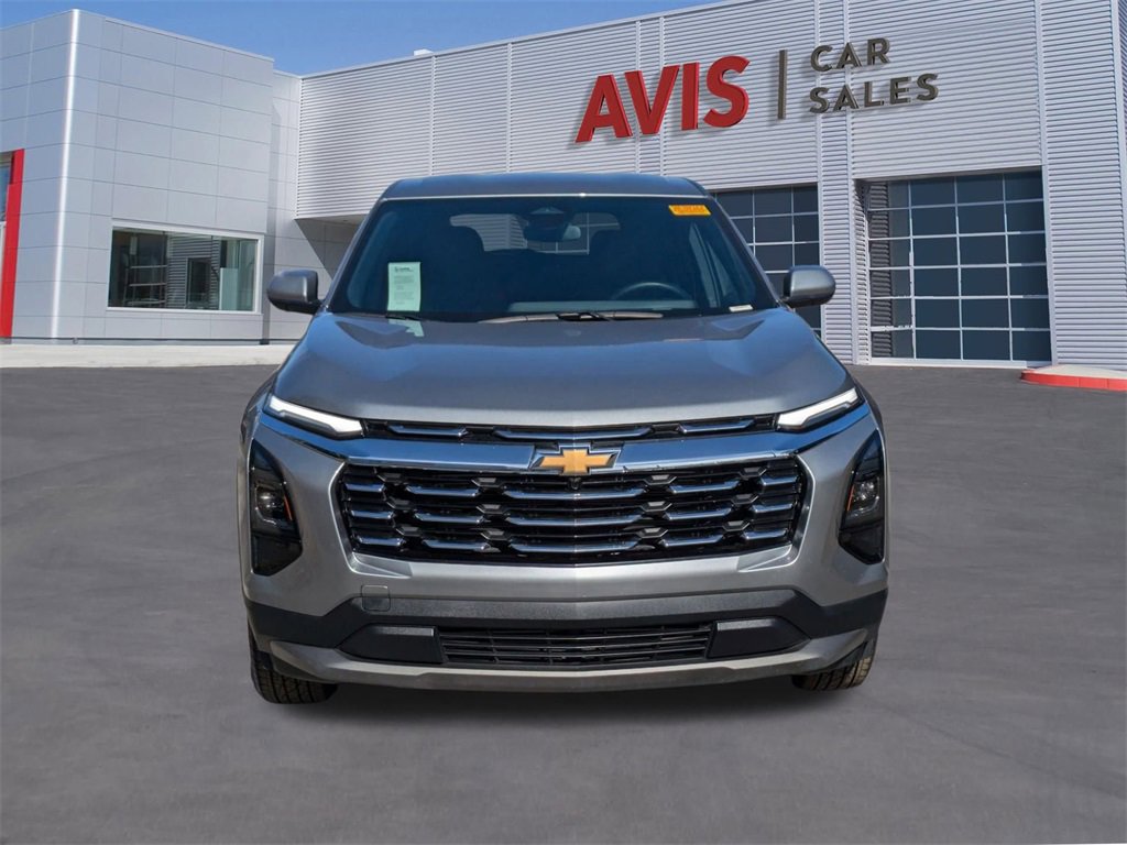 Used 2025 Chevrolet Equinox LT image 2