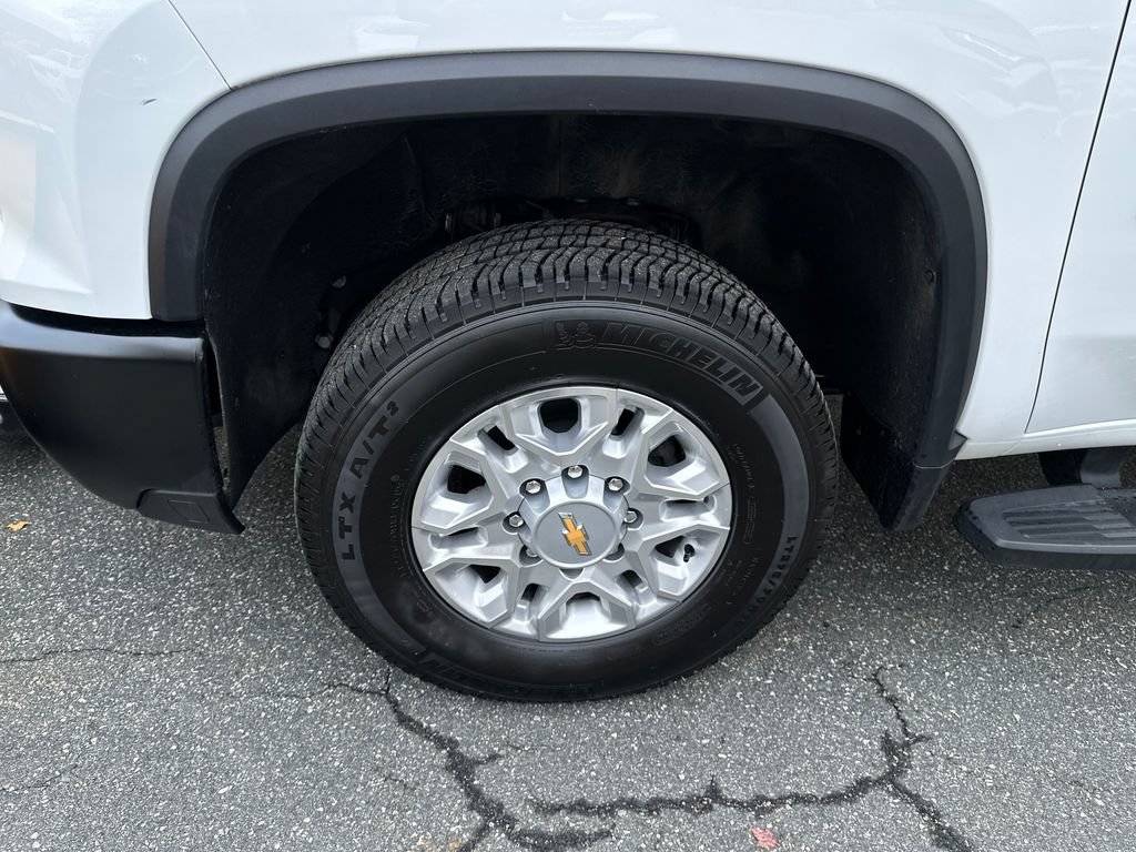 Used 2025 Chevrolet Silverado 3500 W/T w/ Snow Plow Prep/Camper Package AWD/4WD image 19