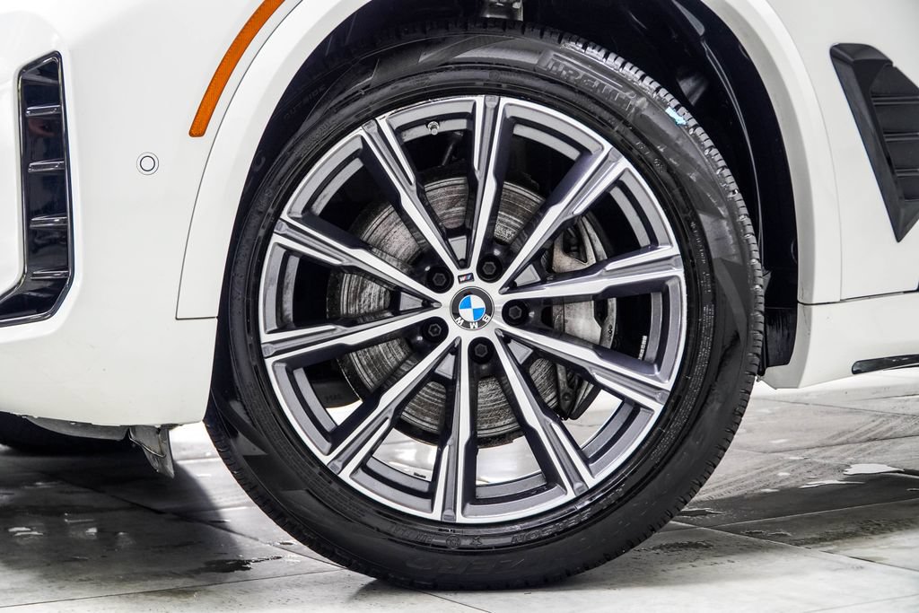 Used 2026 BMW X5 xDrive40i AWD/4WD image 4