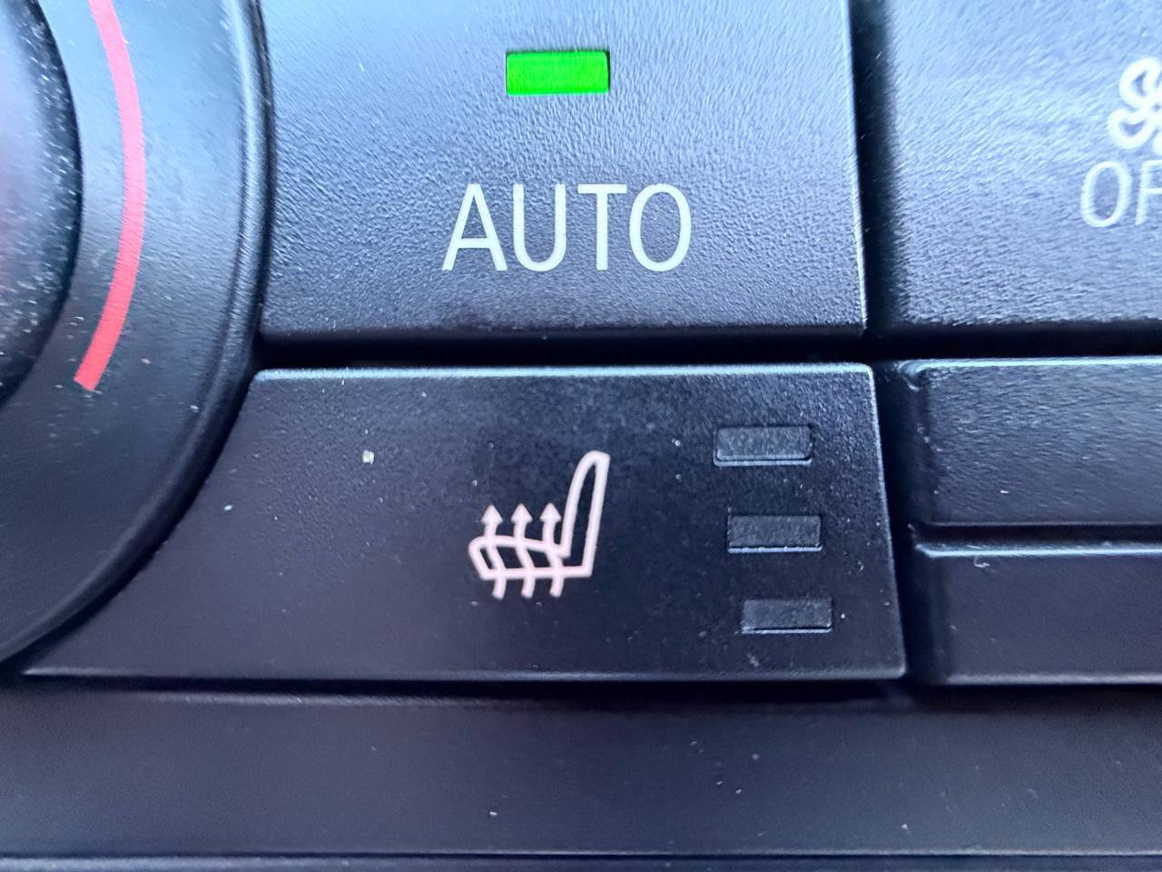 Used 2013 BMW 135i Convertible image 27