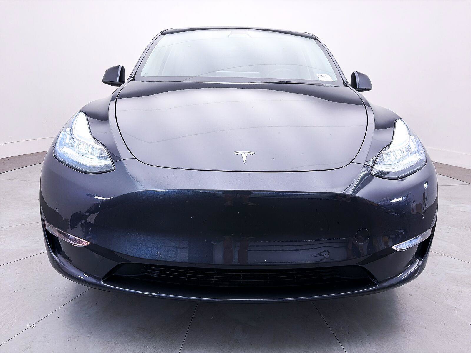 Used 2021 Tesla Model Y Long Range AWD/4WD image 11