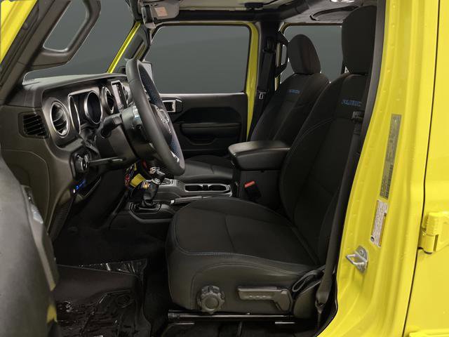 Used 2023 Jeep Wrangler Unlimited Rubicon 4xe image 4