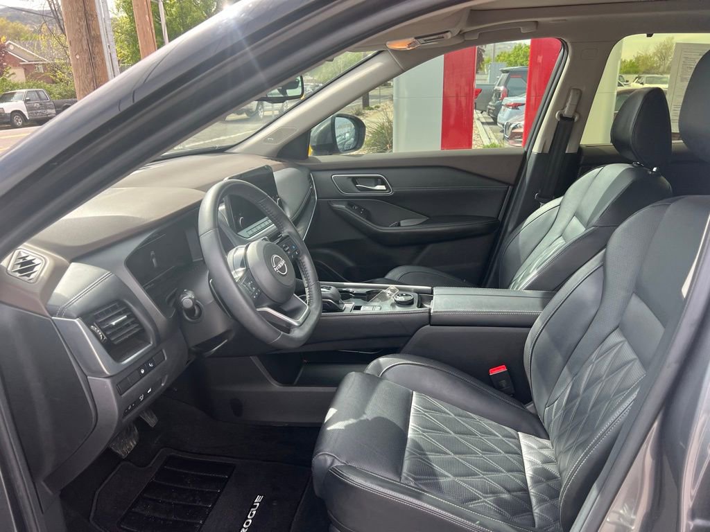 Used 2023 Nissan Rogue Platinum AWD/4WD image 7