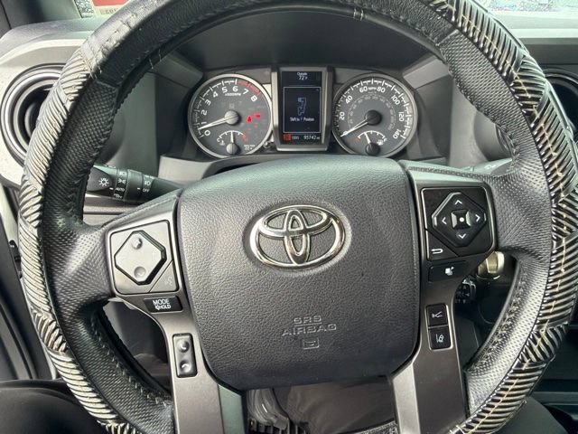 Used 2021 Toyota Tacoma TRD Off-Road AWD/4WD image 12