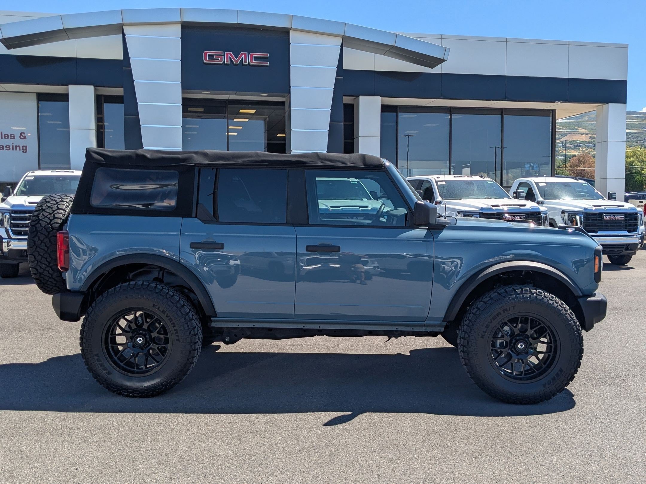 Used 2022 Ford Bronco 4-Door AWD/4WD image 6