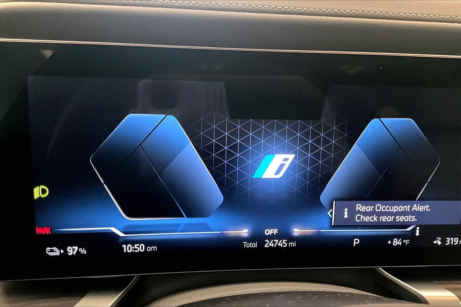 Used 2024 BMW i7 xDrive60 w/ Executive Package AWD/4WD image 24