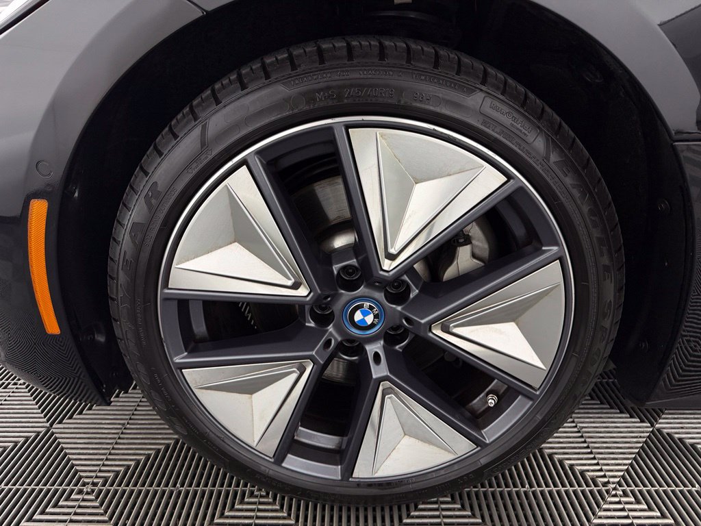 Used 2023 BMW i4 eDrive40 w/ Premium Package RWD image 11
