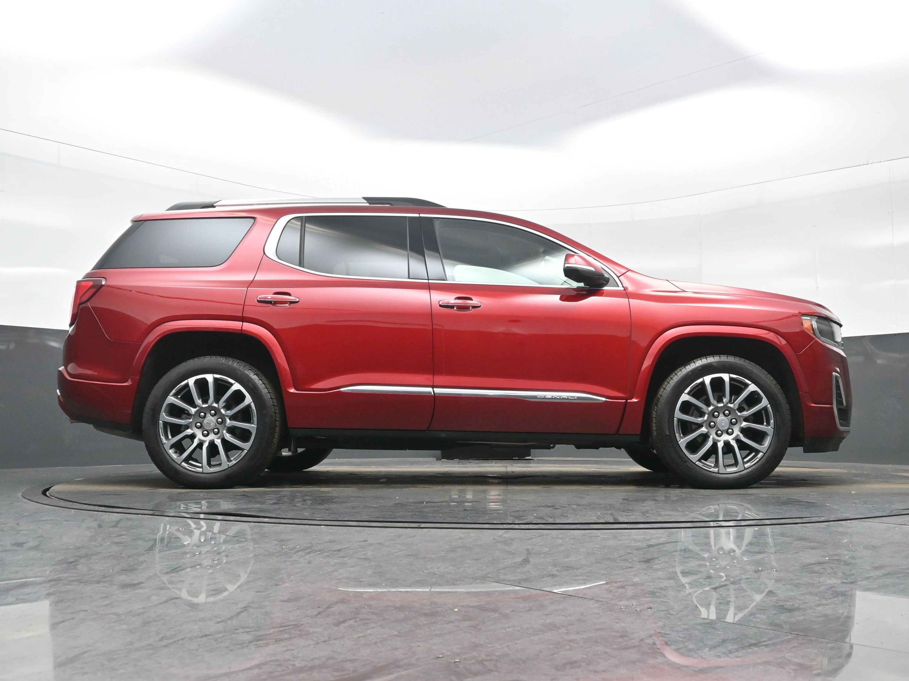 Used 2023 GMC Acadia Denali w/ Denali Ultimate Package image 33