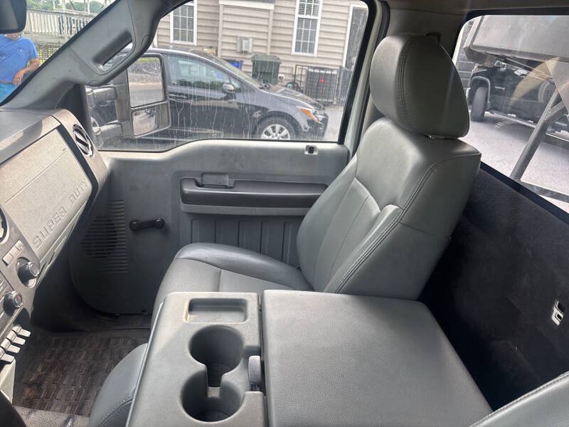Used 2011 Ford F550 2WD Regular Cab Super Duty w/ Payload Upgrade Pkg image 14