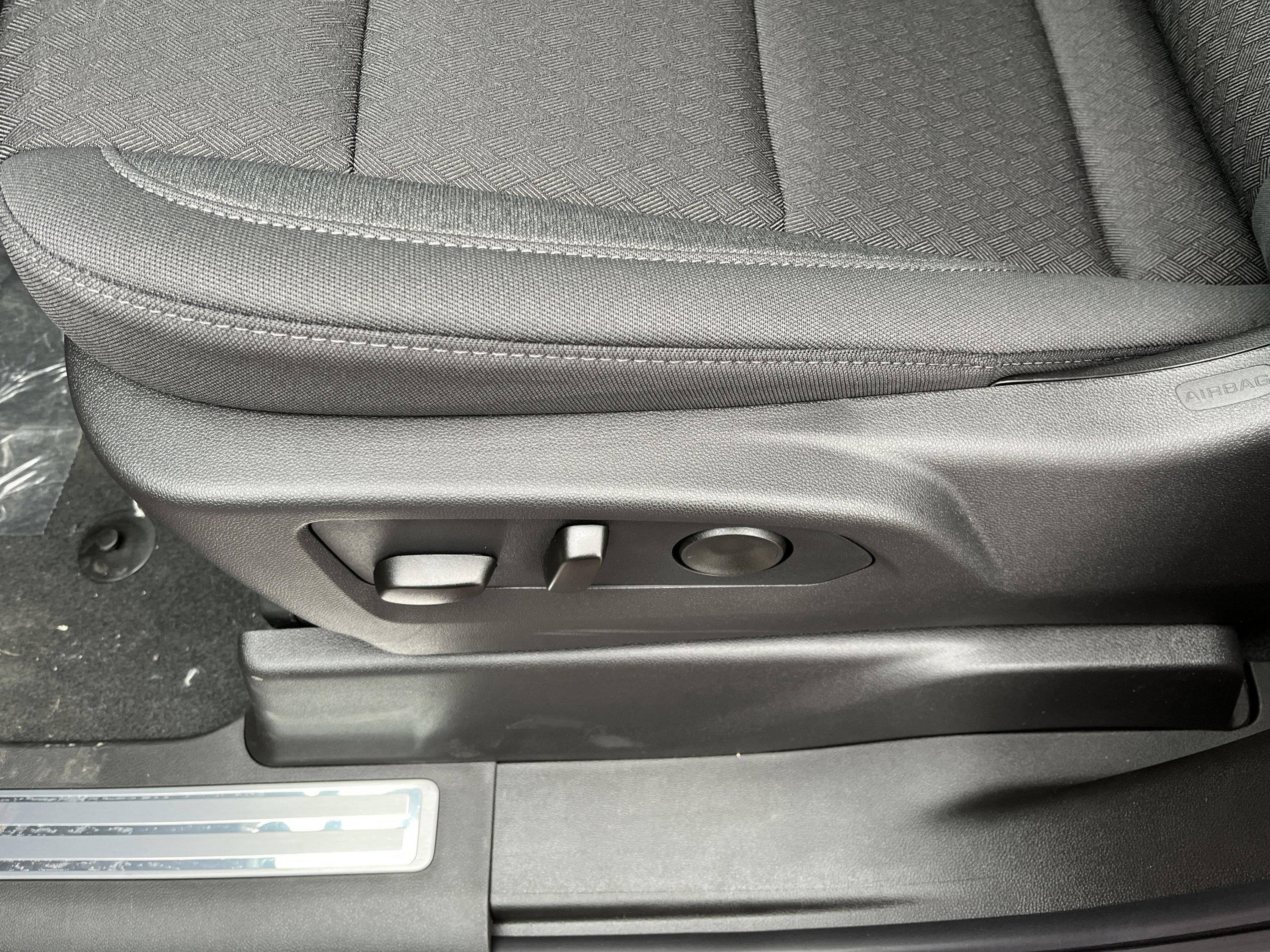 New 2026 GMC Sierra 1500 Elevation image 13