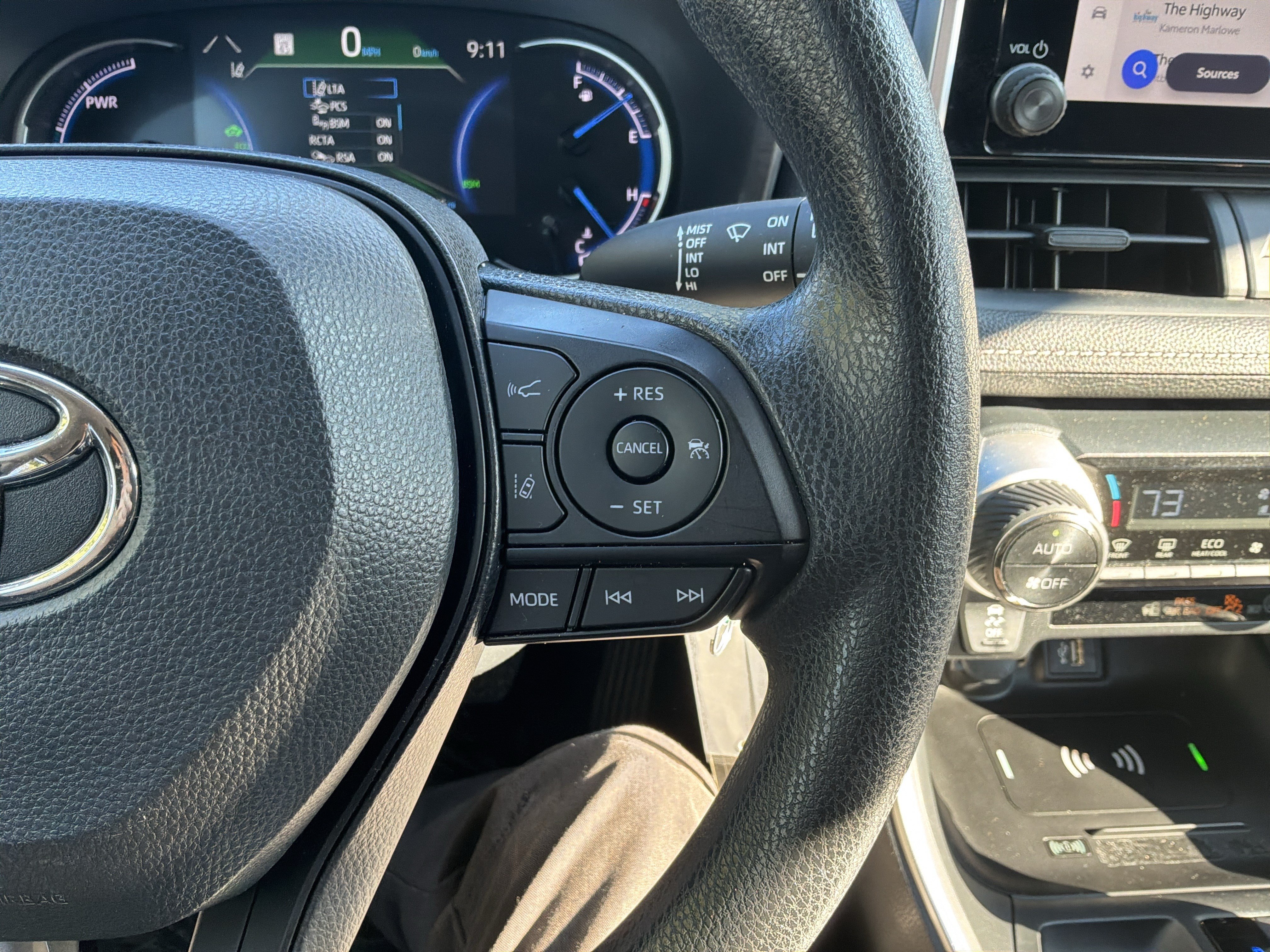 Used 2025 Toyota RAV4 LE AWD/4WD image 20