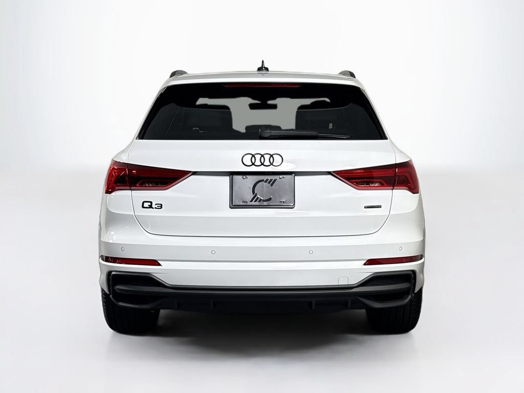 Certified 2025 Audi Q3 2.0T Premium w/ Convenience Package AWD/4WD image 4
