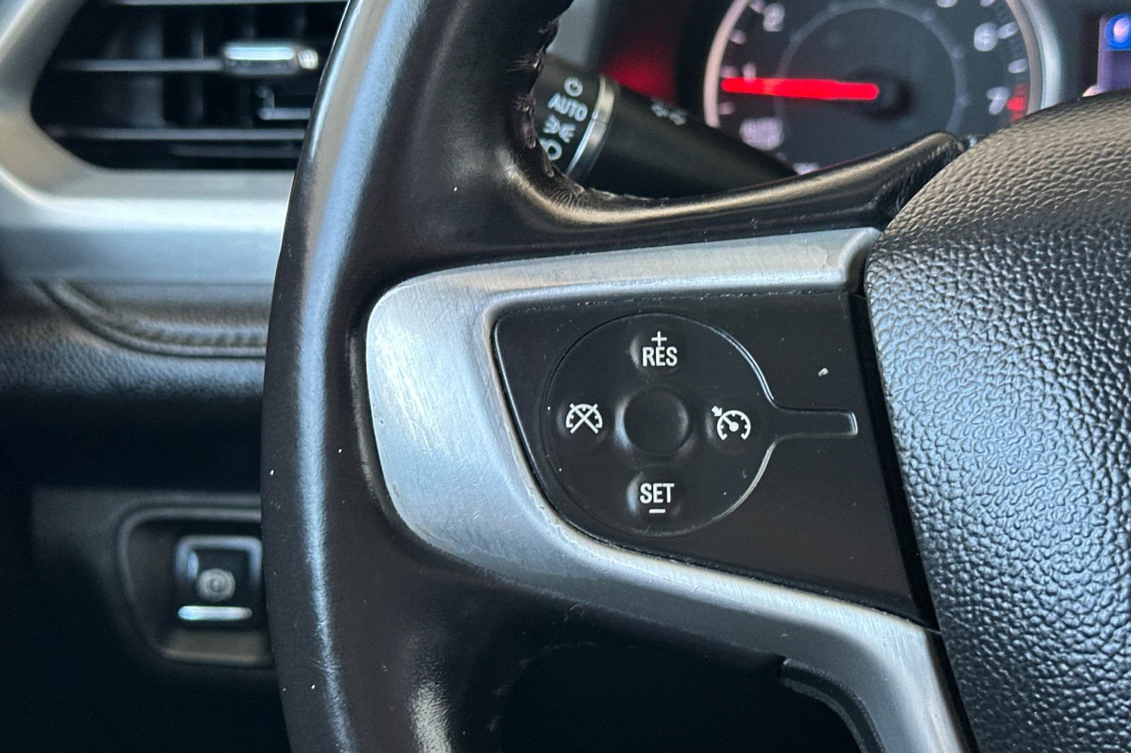 Certified 2020 GMC Acadia SLE FWD image 32